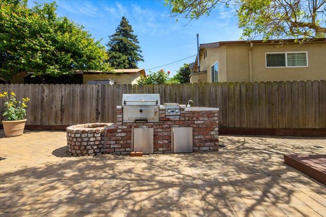226 N Fremont Street, San Mateo, CA 94401