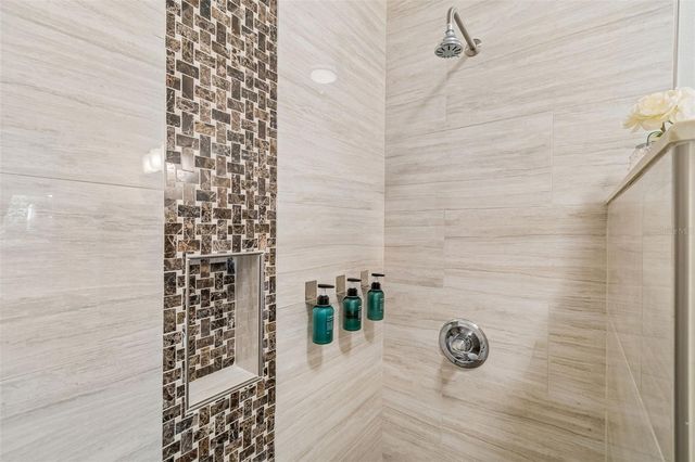 16214 BAYBERRY VIEW DRIVE, Lithia, FL 33547