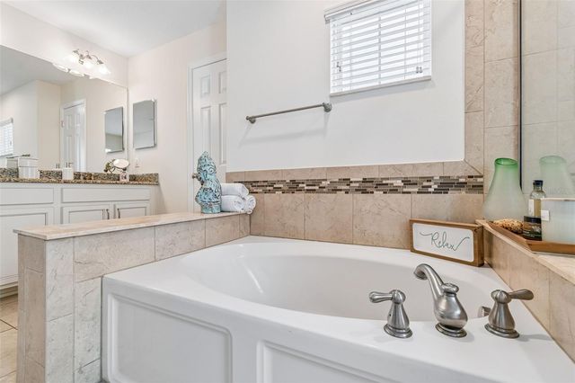 16214 BAYBERRY VIEW DRIVE, Lithia, FL 33547