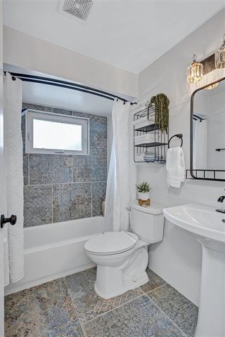 3437 35TH STREET N, St Petersburg, FL 33713