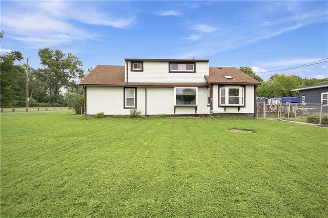 110 Braddock Road, Greece, NY 14612