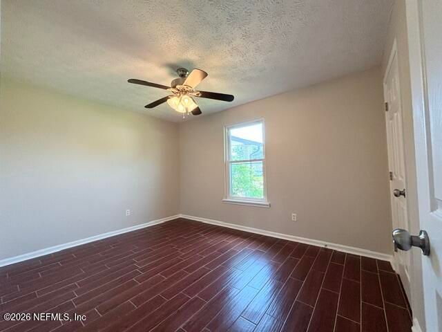 1747 PAPAYA Drive N, Orange Park, FL 32073
