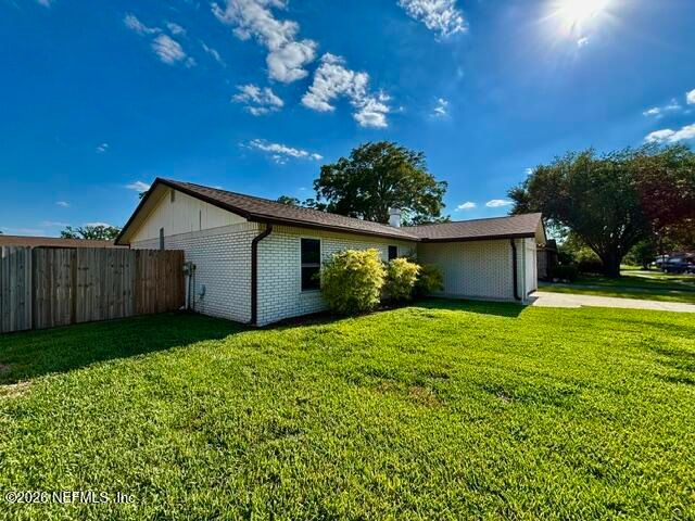 1747 PAPAYA Drive N, Orange Park, FL 32073