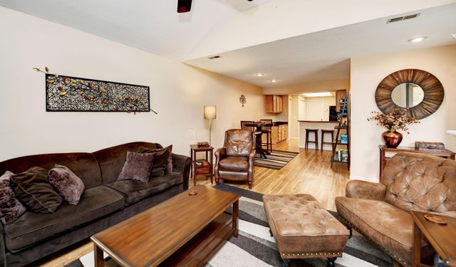 2263 Willowside Lane, Grove City, OH 43123