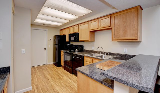 2263 Willowside Lane, Grove City, OH 43123