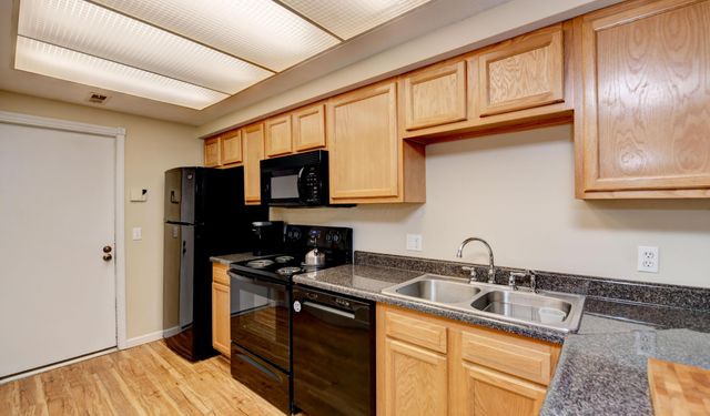 2263 Willowside Lane, Grove City, OH 43123