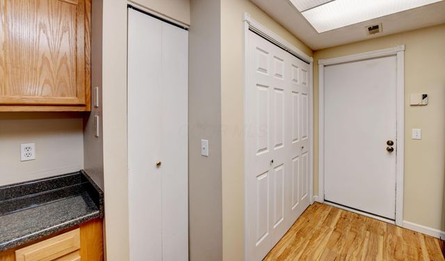 2263 Willowside Lane, Grove City, OH 43123