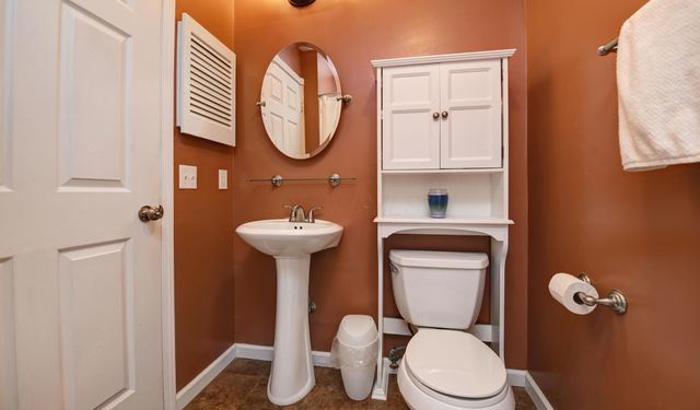 2263 Willowside Lane, Grove City, OH 43123