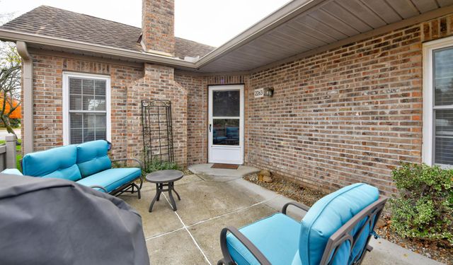 2263 Willowside Lane, Grove City, OH 43123