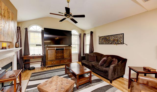 2263 Willowside Lane, Grove City, OH 43123