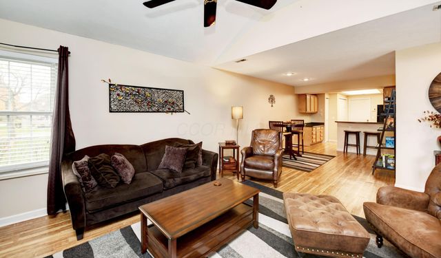 2263 Willowside Lane, Grove City, OH 43123