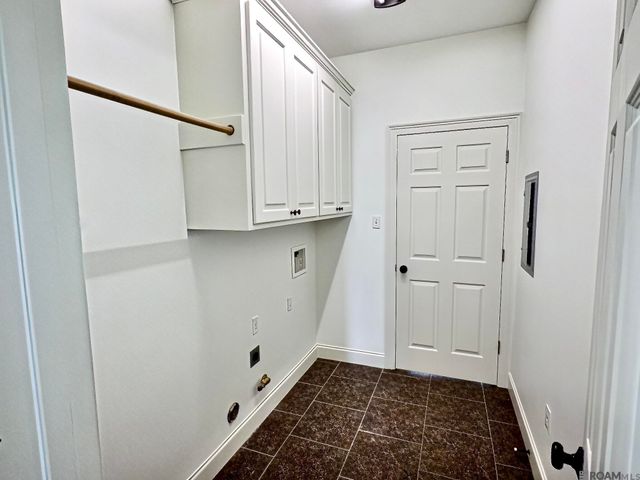 39416 Woodlake Dr, Prairieville, LA 70769