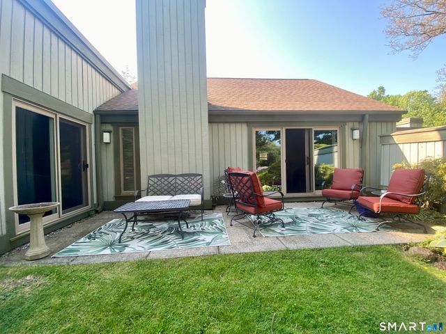 139 Heritage Village B, Southbury, CT 06488