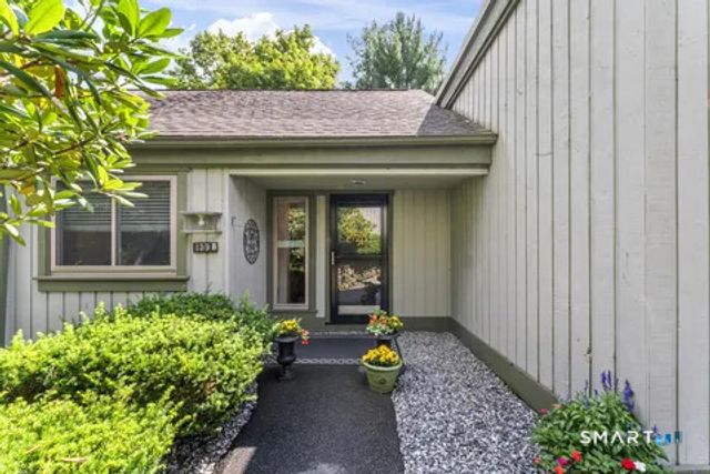 139 Heritage Village B, Southbury, CT 06488