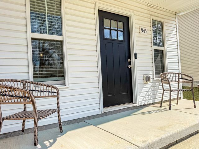 943 Wall St, Clarksville, TN 37040