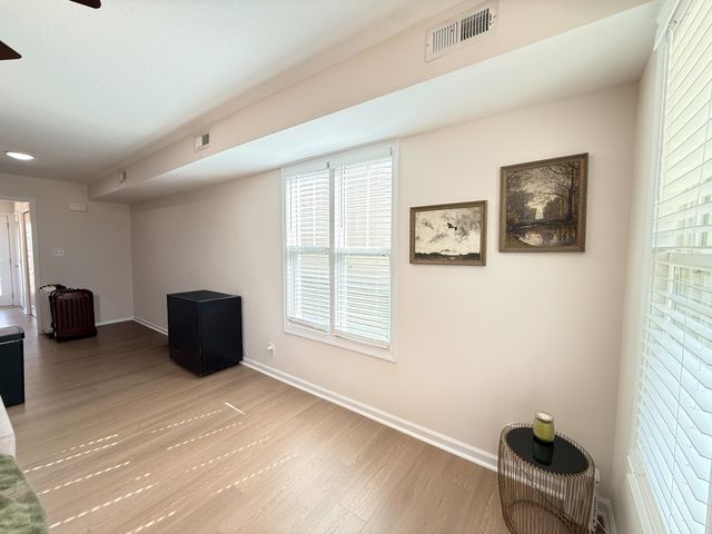 943 Wall St, Clarksville, TN 37040