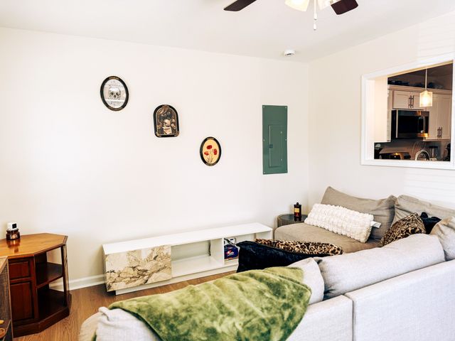 943 Wall St, Clarksville, TN 37040