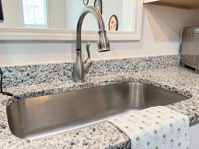 943 Wall St, Clarksville, TN 37040