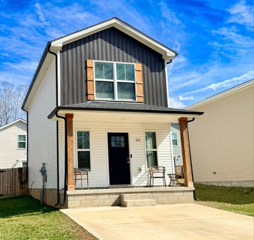 943 Wall St, Clarksville, TN 37040