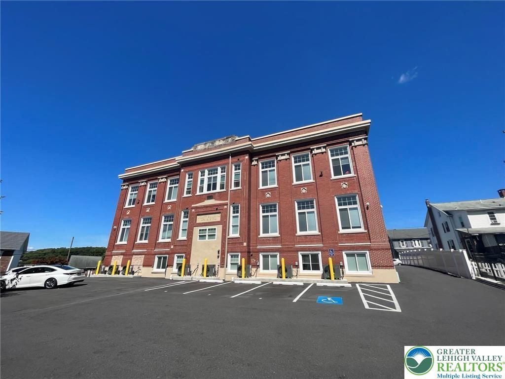 216 Penn Street 8, Bath Boro, PA 18014