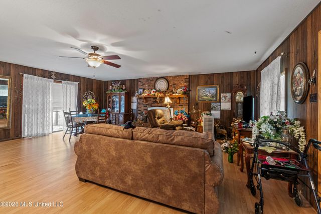 73 Rouse Road, Hattiesburg, MS 39401