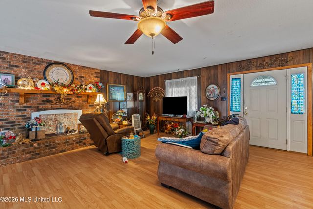 73 Rouse Road, Hattiesburg, MS 39401