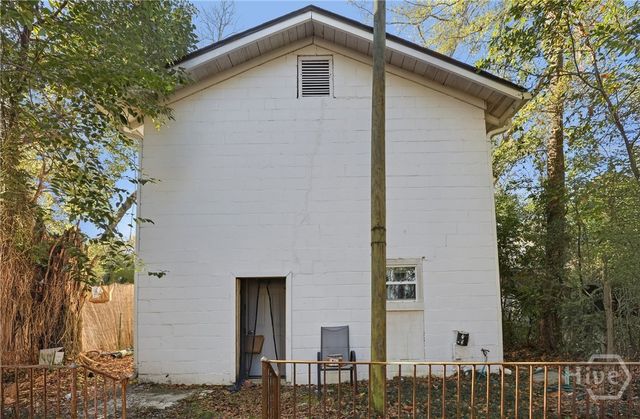 1303 E 33rd Street Upper Carriage House, Savannah, GA 31404