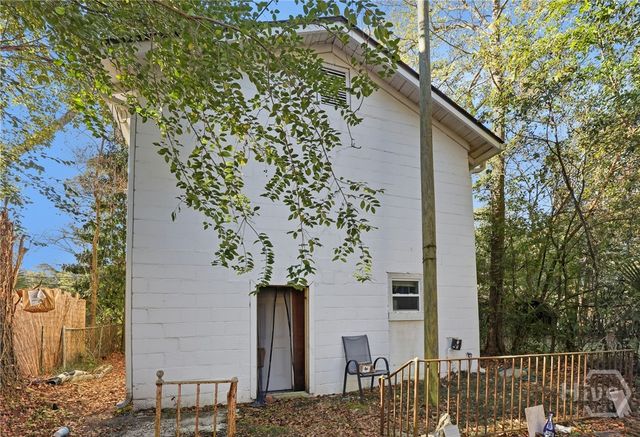 1303 E 33rd Street Upper Carriage House, Savannah, GA 31404