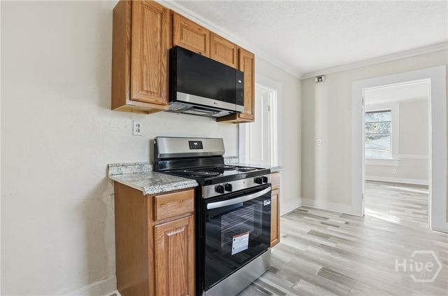 1303 E 33rd Street Upper Carriage House, Savannah, GA 31404