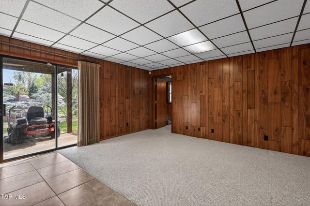 107 Dogwood Lane, Johnson City, TN 37604