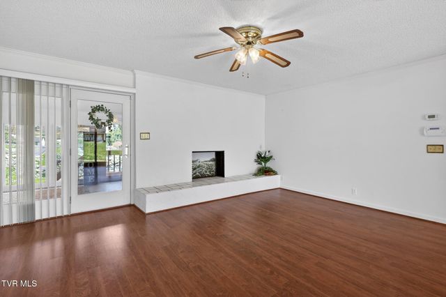 107 Dogwood Lane, Johnson City, TN 37604