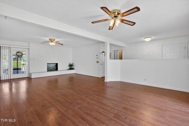 107 Dogwood Lane, Johnson City, TN 37604