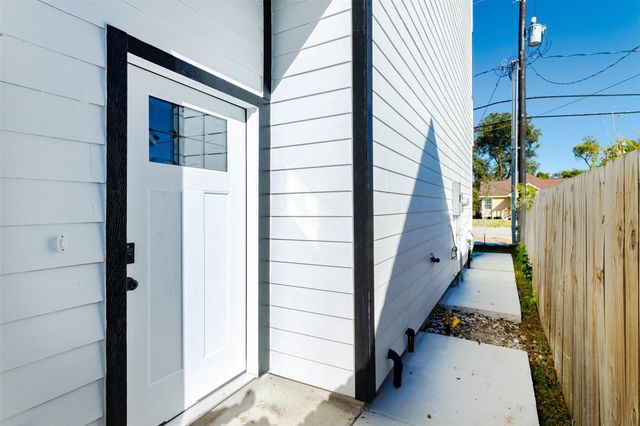 4008 Bennington Street, Houston, TX 77016