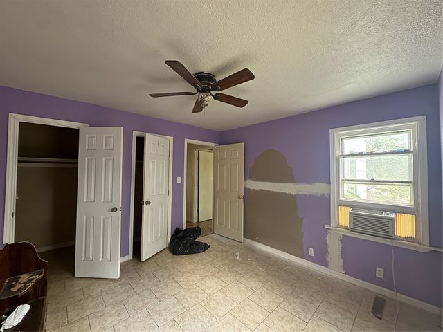 1301 Sharondale Street, Fort Worth, TX 76115