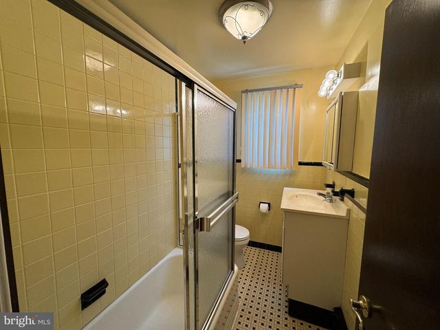 410 PAOLI AVE, Philadelphia, PA 19128