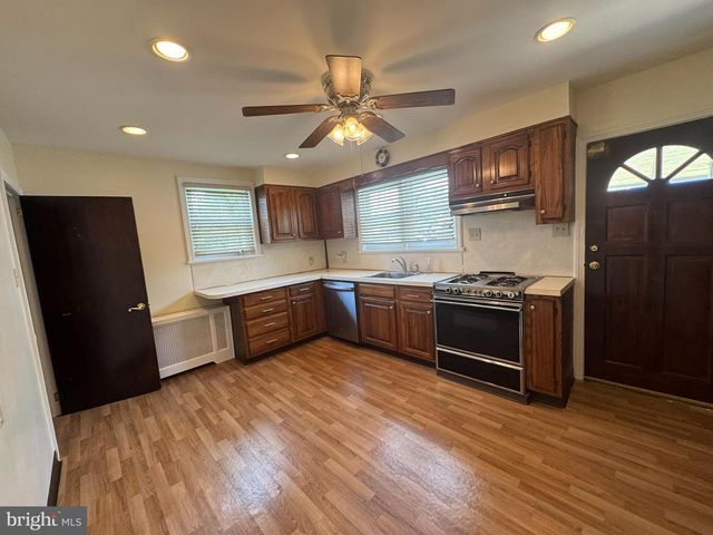 410 PAOLI AVE, Philadelphia, PA 19128