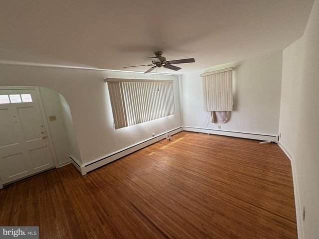 410 PAOLI AVE, Philadelphia, PA 19128