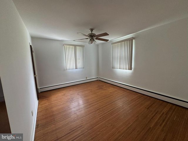 410 PAOLI AVE, Philadelphia, PA 19128