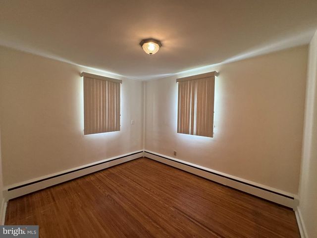 410 PAOLI AVE, Philadelphia, PA 19128