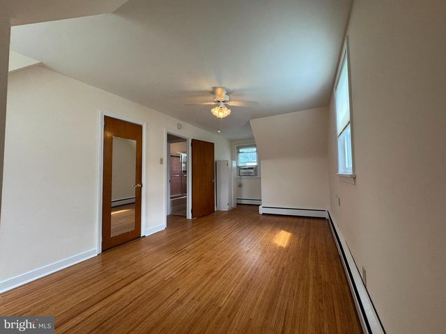 410 PAOLI AVE, Philadelphia, PA 19128