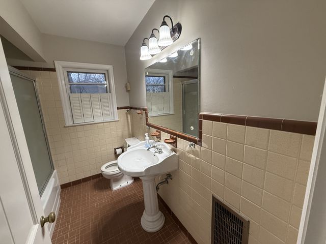 1034 Rolling Fields Cir, Columbia, TN 38401