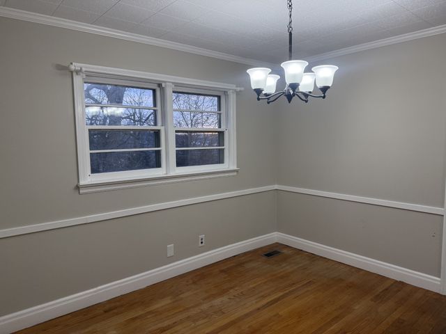 1034 Rolling Fields Cir, Columbia, TN 38401