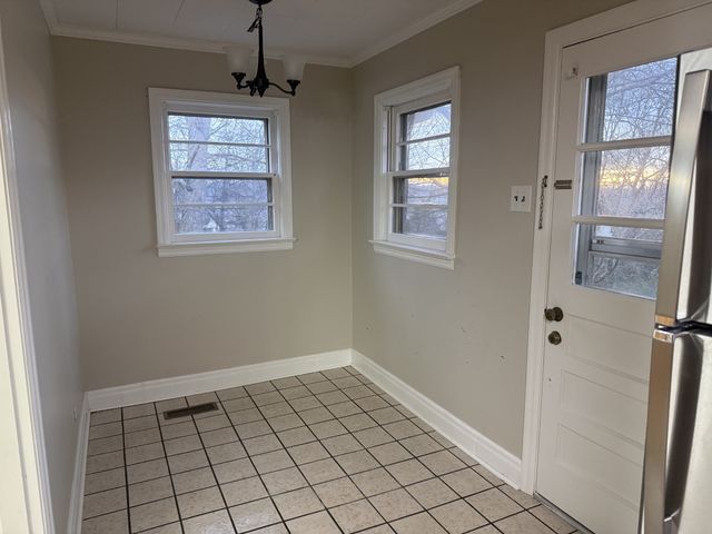 1034 Rolling Fields Cir, Columbia, TN 38401