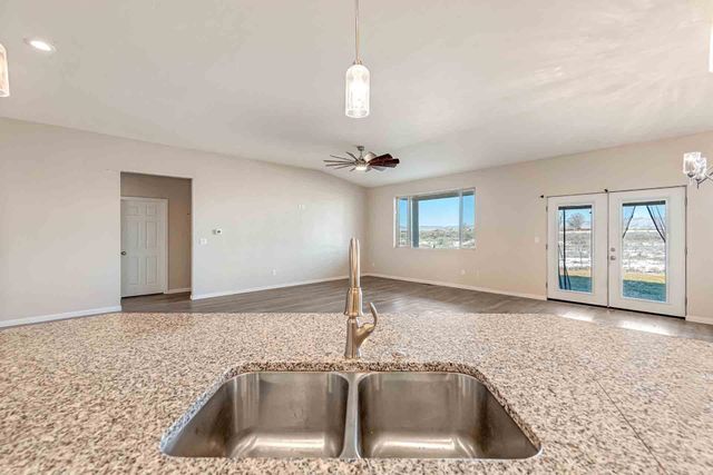 1305 Raymond Court, Loma, CO 81524