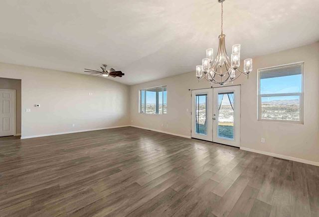 1305 Raymond Court, Loma, CO 81524