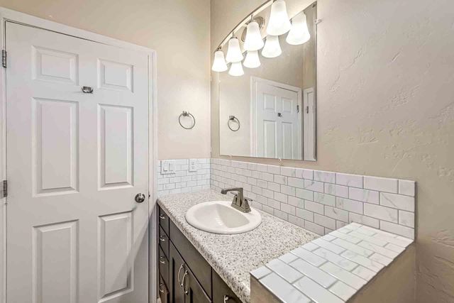 1305 Raymond Court, Loma, CO 81524