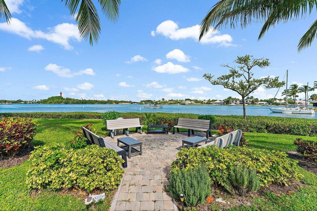 755 Saturn Street H206, Jupiter, FL 33477