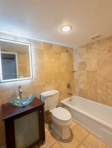 2801 NE 183rd Street 202W, Aventura, FL 33160