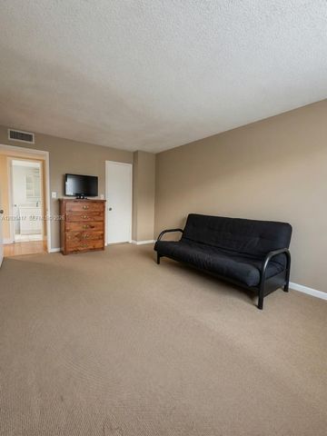 2801 NE 183rd Street 202W, Aventura, FL 33160
