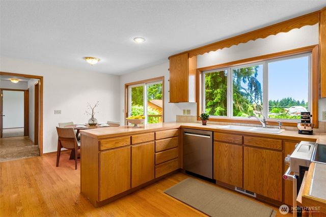 10140 Case Road SW, Olympia, WA 98512